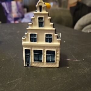 KLM Delft Blue and White Ceramic House Figurine Collectable # 73